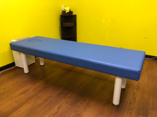 ほぼ新品未使用マッサージベッド