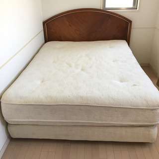 クイーンベッド ♪ キングスダウン マットレス  トーマスビル  の画像