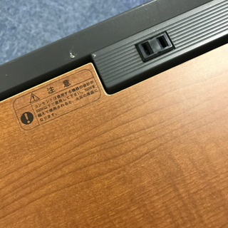 最終価格:内田洋行　電源付き机ブラウンの画像