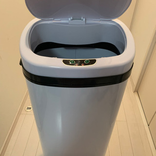 ５０Ｌ　ゴミ箱 白の画像