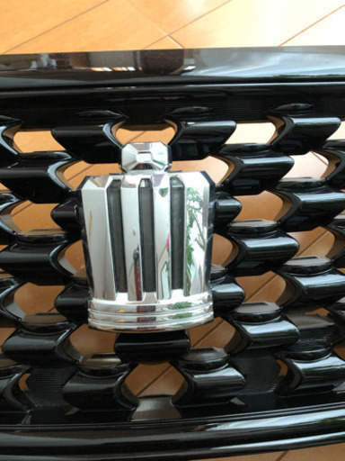 クラウン200系グリル