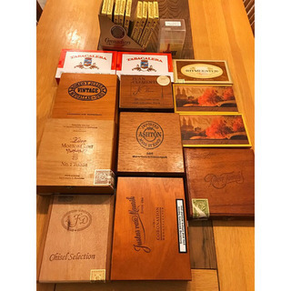 大量のシガーケース　葉巻ケース　木箱　まとめての画像