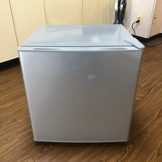 コンパクト冷蔵庫の画像