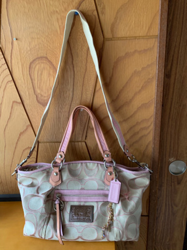 中古のCOACHのバッグを売ります。