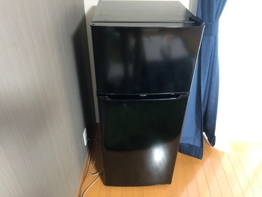 使用半年程度　ハイアール 130L 2ドア冷蔵庫(直冷式)ブラック(右開き) Haier JR-N130A-K