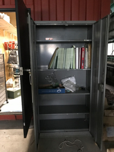 スチール収納棚　オカムラ製