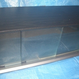 ★テレビ台　 ローボード（黒）全面ガラス扉／棚3段（幅115cm,奥行41cm ,高さ38cm）重量20Kｇ超＜閉店電気店／展示台＞  の画像