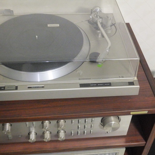 レコードプレーヤー・カセットテープ・チューナー・アンプ・スピーカー2個のオーディオセット アンティーク レトロの画像