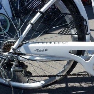自転車 26インチ 白 チャクル CHACLE Granfiore ノーパンク エアレス