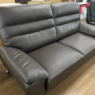 新品ソファー革製！99800円ヲ39800円で販売します！ブラックとブラウン色があります！