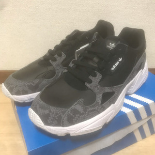 【値下げ交渉あり！】adidas アディダスファルコンの画像