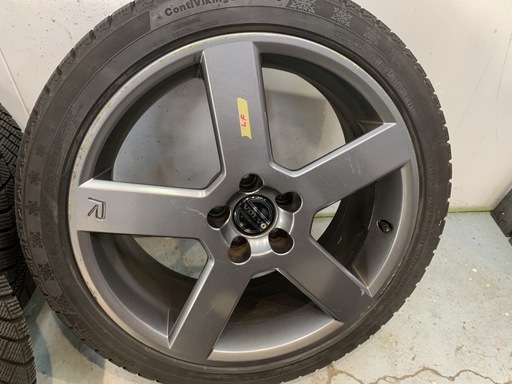 ボルボV70R（II）１８インチ純正ホイール＆スタットレスタイヤセット