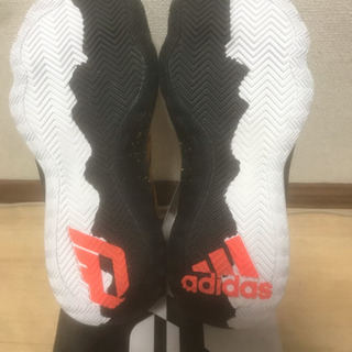 【値段交渉あり】adidas デイム 6の画像