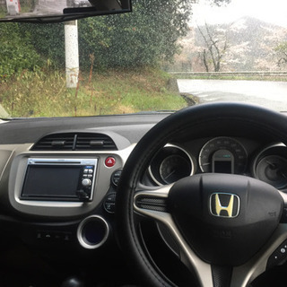 ☆フィットハイブリッド☆ 車検2年ありの画像