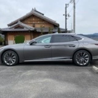 レクサス LS500H（4月30日まで購入金額相談可)