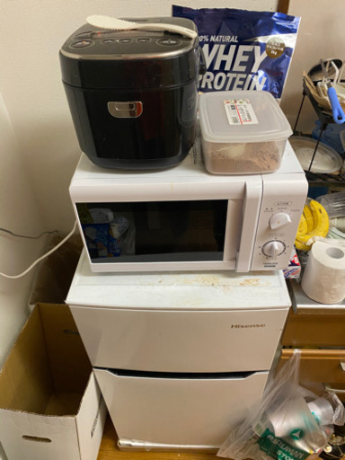 新生活応援セット(電子レンジ、冷蔵庫、炊飯器、布団3セット、本棚、衣装棚、パネルドアなど)