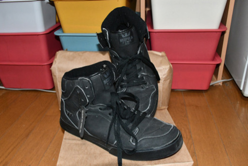 SUPRA スニーカー