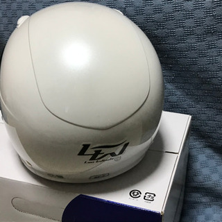新品　ヤマハ純正ヘルメット　パール　定価9800円の画像