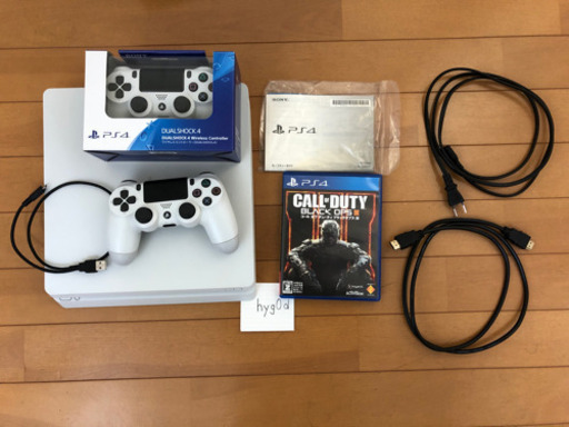 取引き中　ps4 cuh-2100 500GB 白 ソフト、コントローラーセット