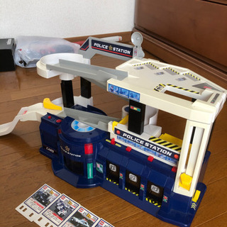 トミカ　ポリスステーションの画像