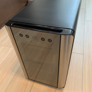 ワインセラー　内容量16L