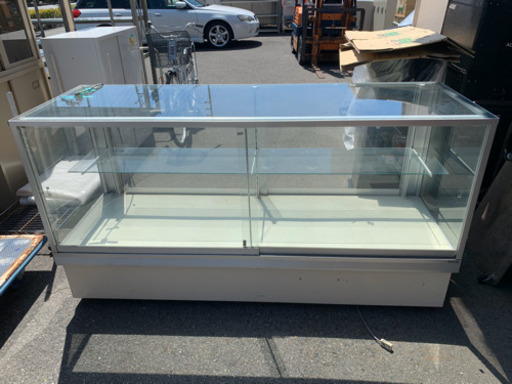 ガラスショーケース　ローケース　両開き　棚1段　1800×600×955 中古