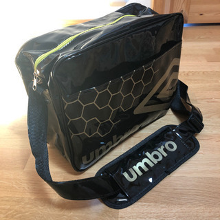 未使用品）A4サイズのumbroショルダーバッグ