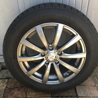 取引中　セレナで使用した。スタッドレスタイヤ 1台分