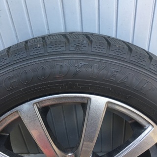 取引中　セレナで使用した。スタッドレスタイヤ 1台分の画像