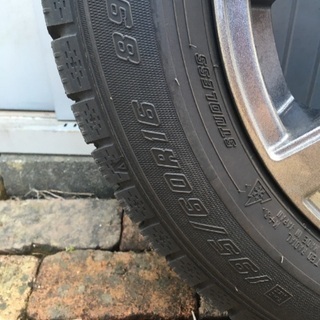 取引中　セレナで使用した。スタッドレスタイヤ 1台分の画像