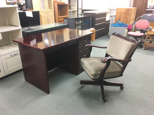 【カリモク家具‼️】社長机と椅子 アンティークです！