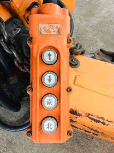 HITACHI ホイスト　チェーンブロック　900Kg 中古　日立