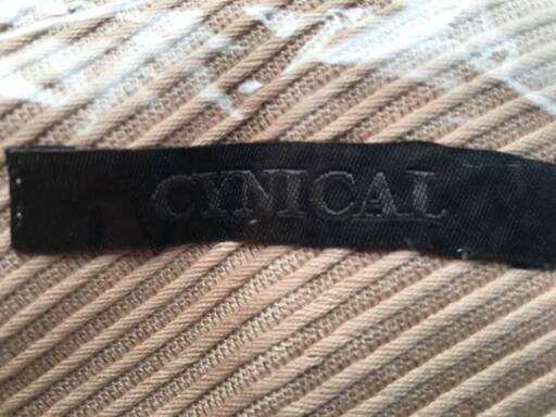 新品　CYNICAL 綿１００% 日本製　ベージュ　ジレ　ロング　ベスト