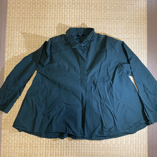 UNIQLOワイドシャツの画像