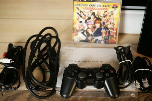 PS3(CECHA00)  本体　+　ソフト　　超お買い得！ 【PS1,PS2,PS3のゲームが遊べる機種です】