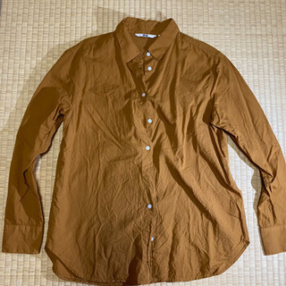 UNIQLO土色無印ブラウス