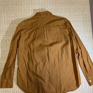 UNIQLO土色無印ブラウスの画像