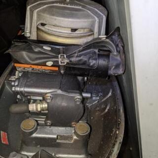 ヤマハ　フィッシングボートモーターボートエンジンの画像