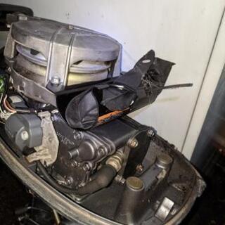 ヤマハ　フィッシングボートモーターボートエンジンの画像