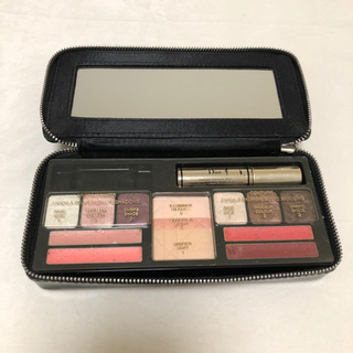 Dior メイクパレットの画像