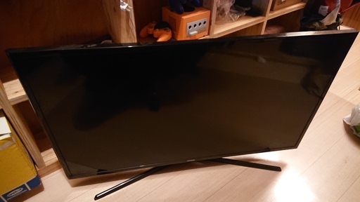 40型テレビ　Samsung UN40J5200 - 40