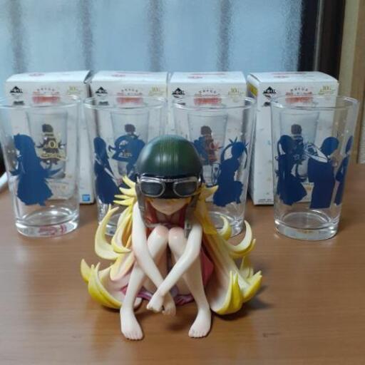 １番くじ　忍野忍　フィギュア　グラスセット