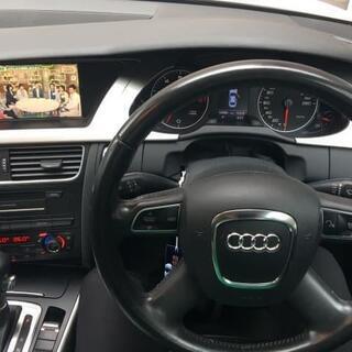 AUDI A4 TFSI 人気のターボ・白　車検残1年以上の画像