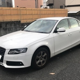 AUDI A4 TFSI 人気のターボ・白　車検残1年以上の画像