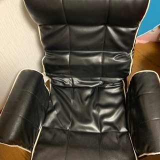 肘付き座椅子（回転）スクエア　　2セットの画像