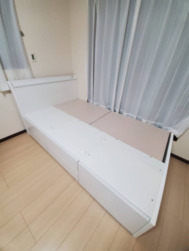 ベット　　セミダブル　収納付き　ホワイト　引き出し　モダン　お洒落