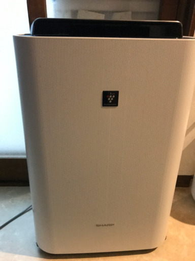 シャープ加湿空気浄機　KC-F70-W. シリーズ最強グレードKC-F70.ウイルスやPM2.5.花粉