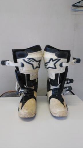 オフロードブーツ