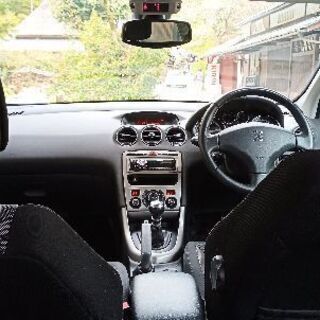 車検2年付き！PEUGEOT308　希少な6速MTの画像