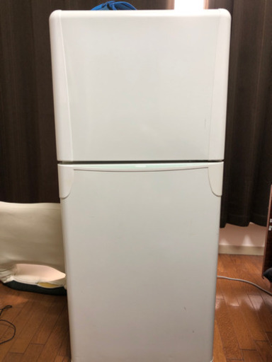東芝冷凍冷蔵庫　YR-12T(WH) 2010年製